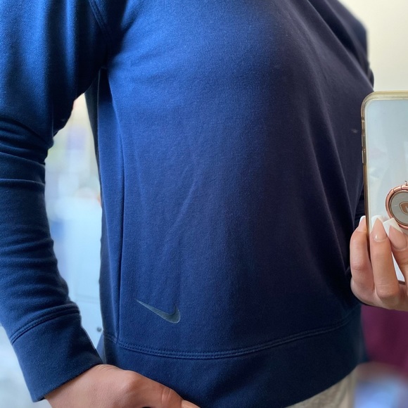 NIKE Sweat Shirt with Open Back - Picture 2 of 5